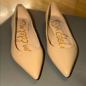 Sam Edelman Women's Beige Pointed Flats